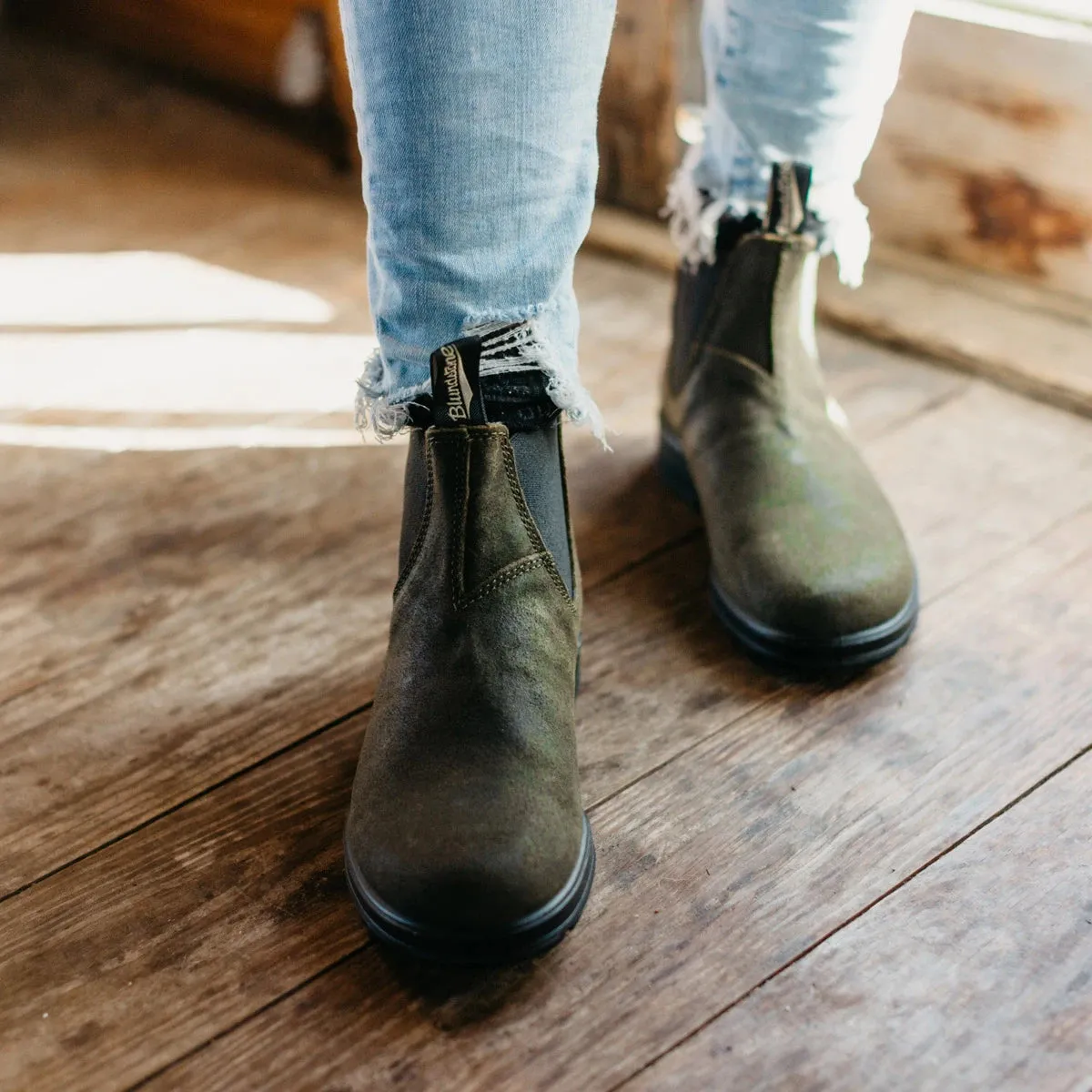 1615 - Dark Olive Suede