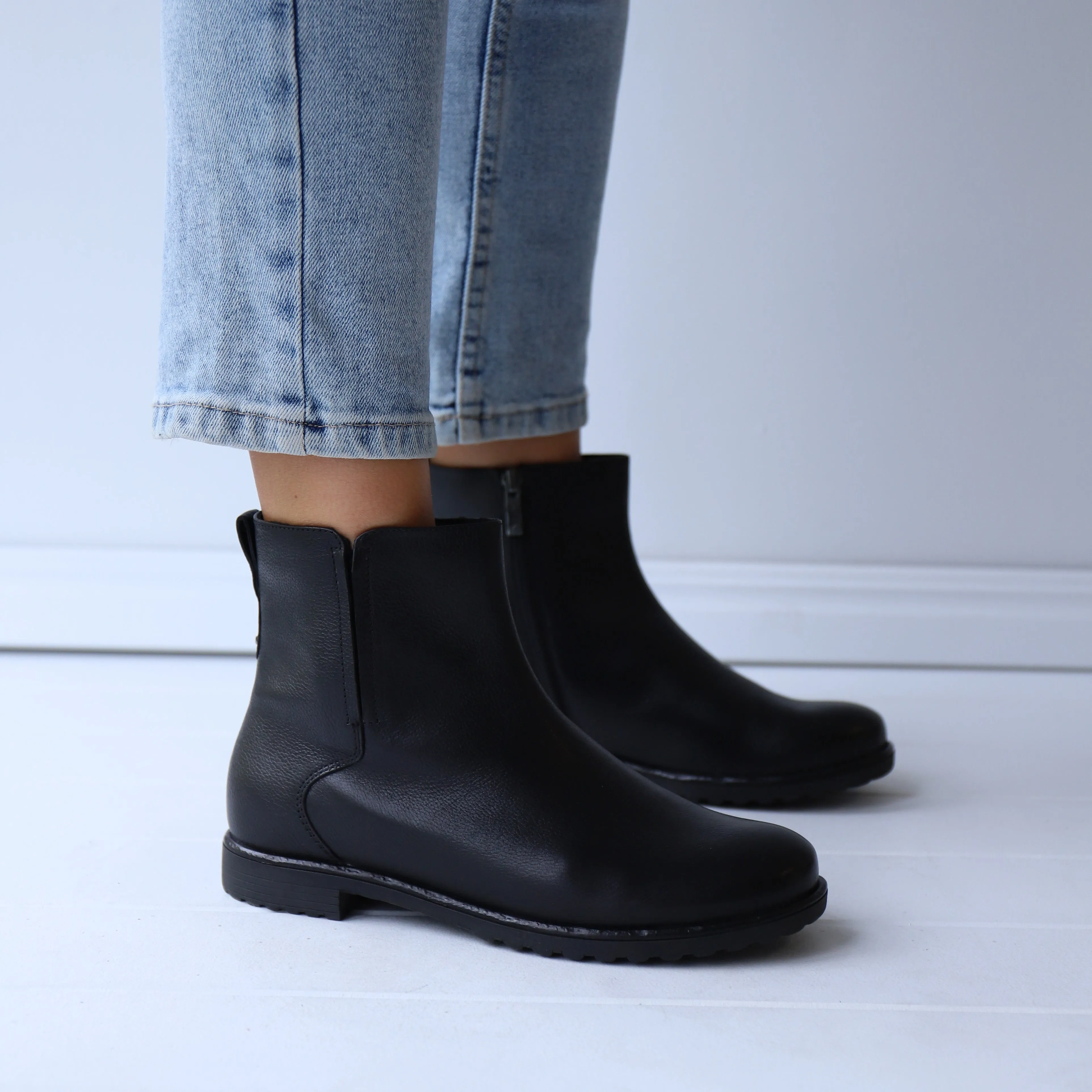 39502 Black