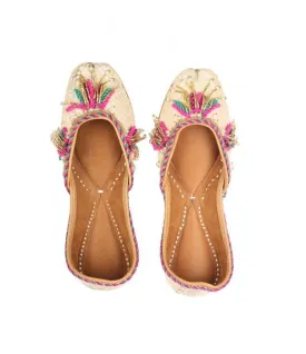 Aurora - Off White Tasseled Brocade & Leather Juttis