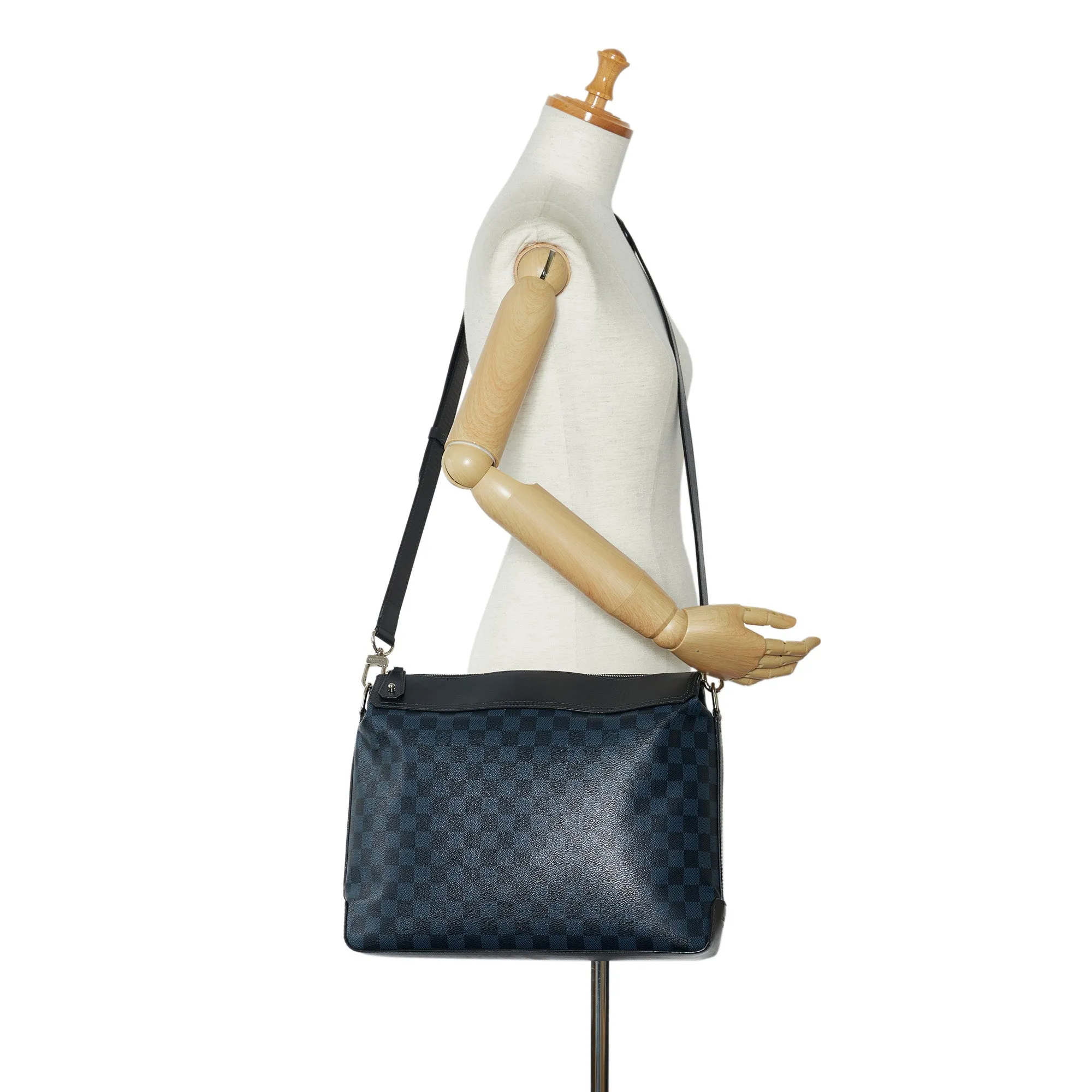 Blue Louis Vuitton Damier Cobalt Greenwich Messenger Crossbody Bag