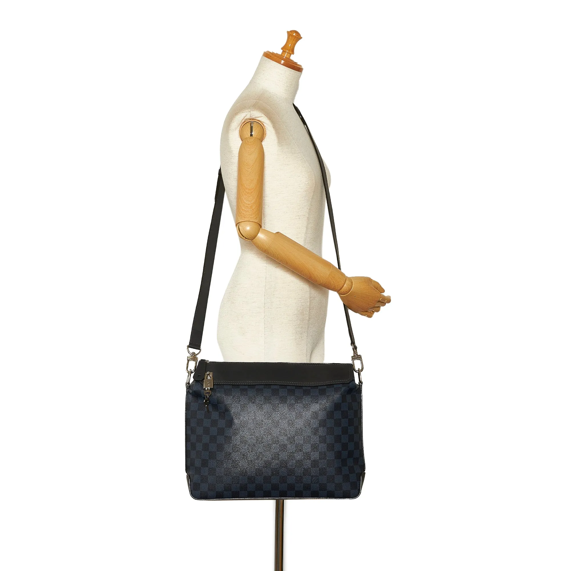 Blue Louis Vuitton Damier Cobalt Greenwich Messenger Crossbody Bag