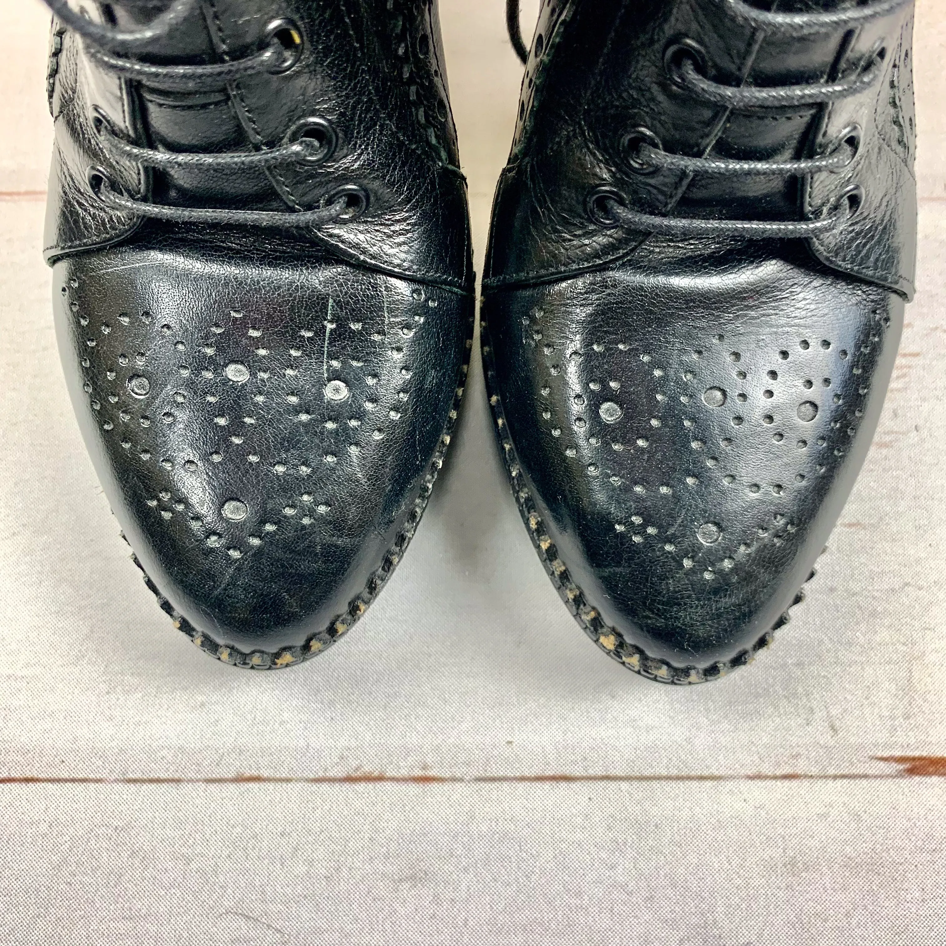 Boots Luxury Designer By Burberry  Size: 5.5