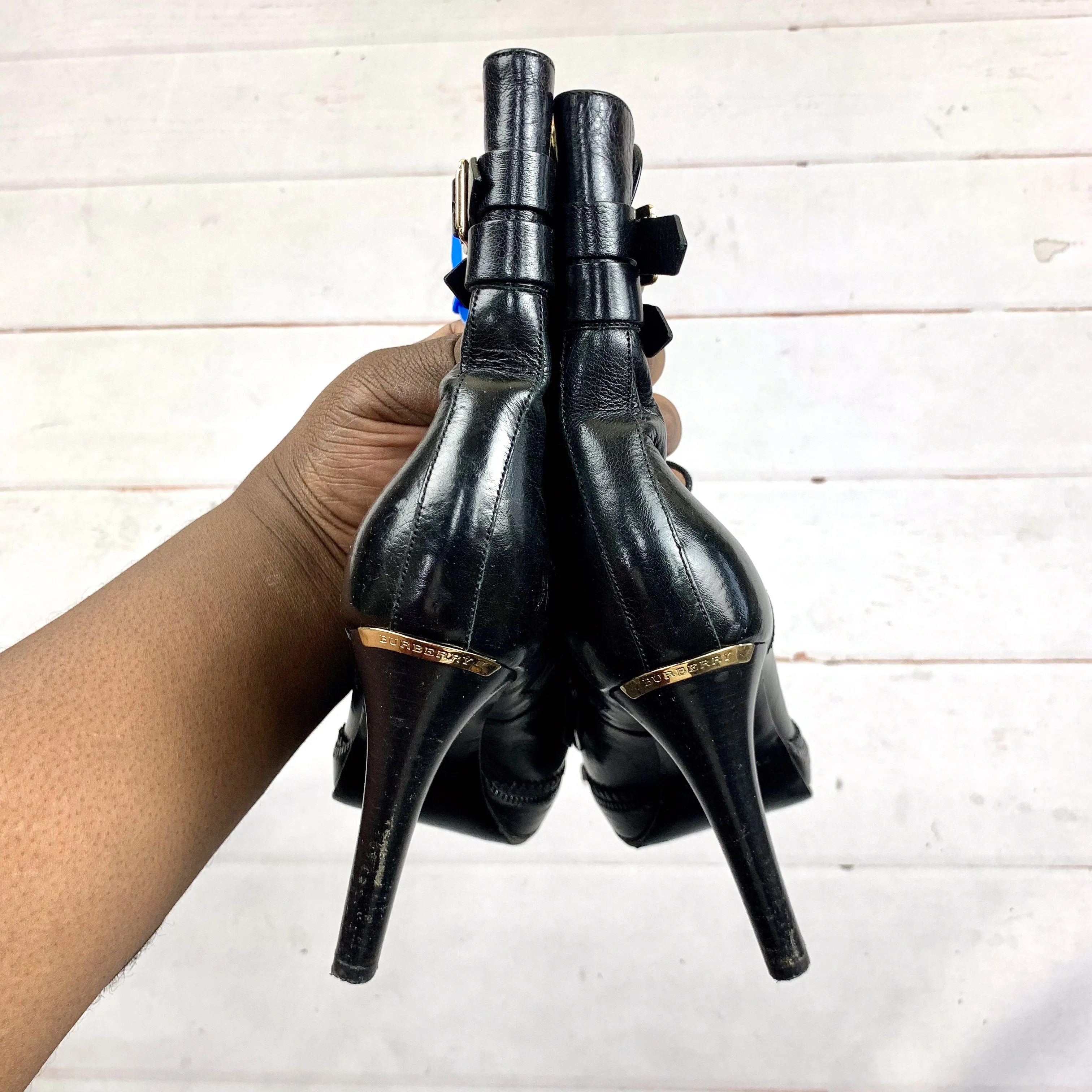 Boots Luxury Designer By Burberry  Size: 5.5