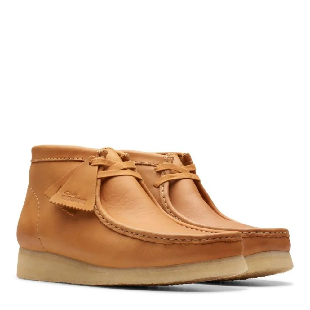 Clarks Men's Wallabee Boot in Mid Tan Leather