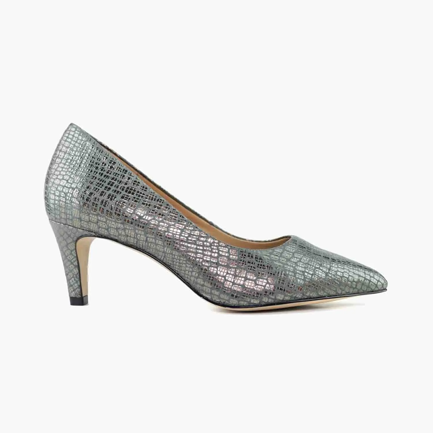 Cortland St Pump, Women