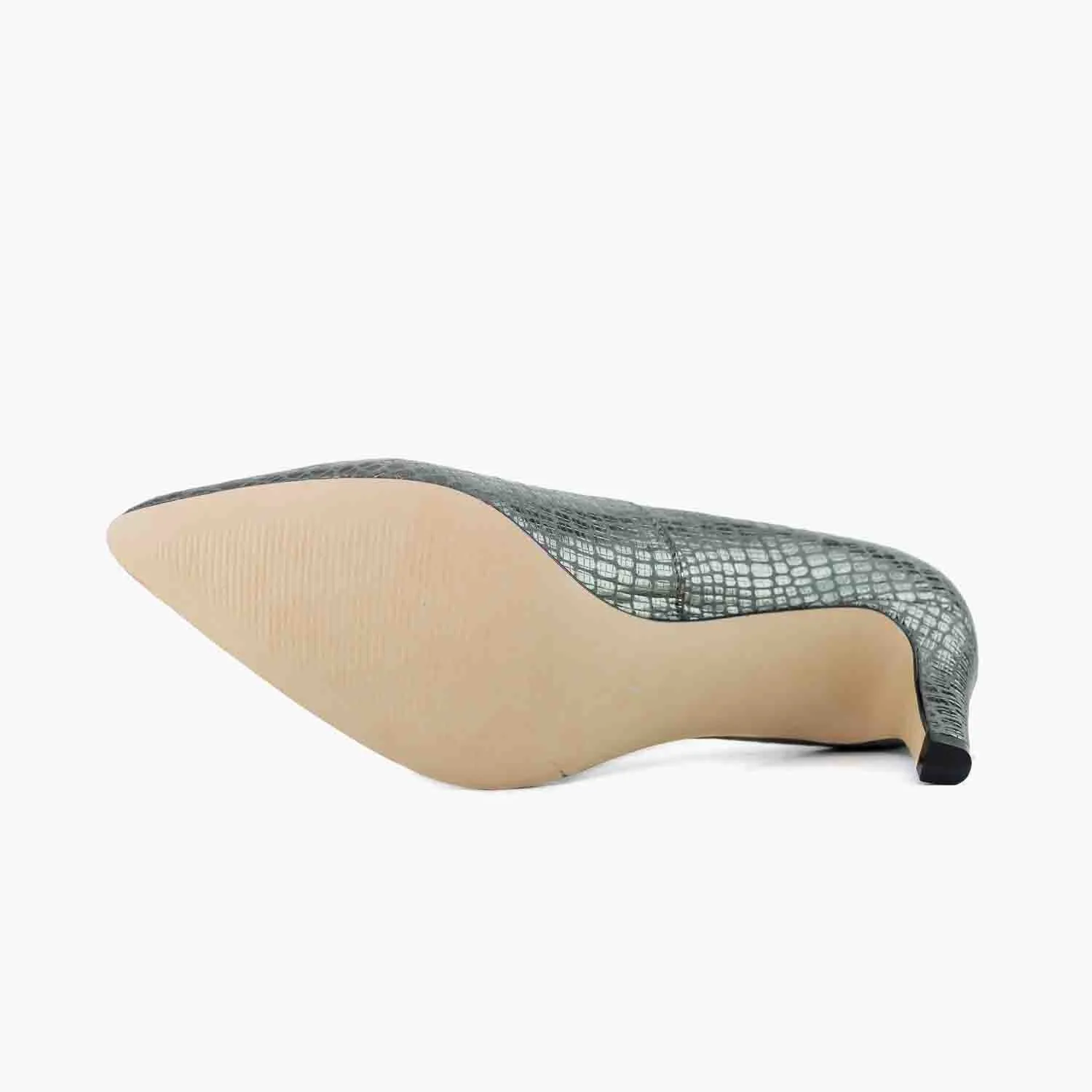 Cortland St Pump, Women