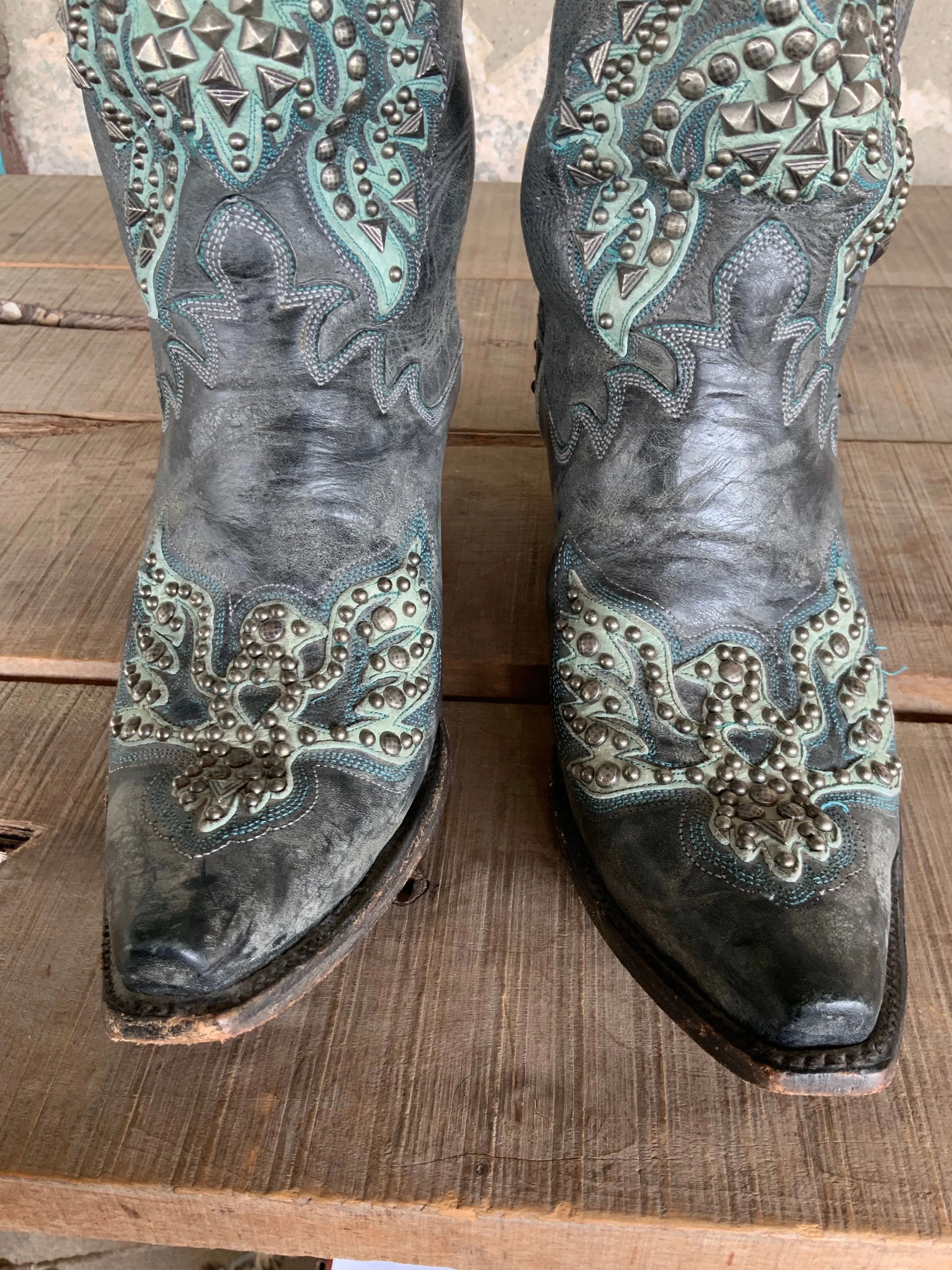 DDR Distressed Turquoise Eagle Boots 8.5