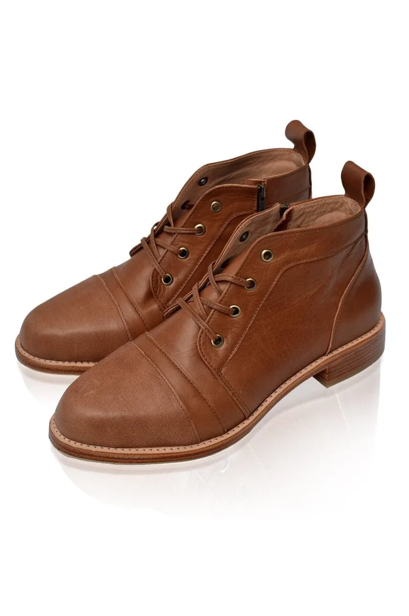 Passage Lace Up Boots in Vintage Camel